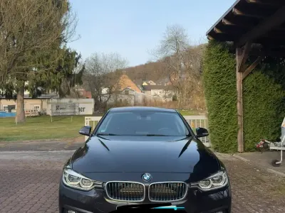 Gebraucht BMW 330e Advantage 258 PS (189 kW) 2018 Schwarz Limousine