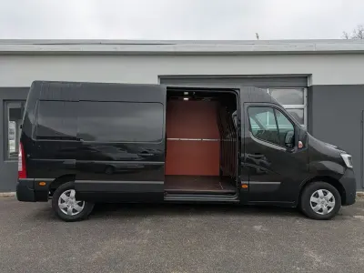 Gebraucht Renault Master 136 PS (100 kW) 2022 Schwarz Van / Kleinbus