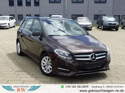 Gebraucht Mercedes B180 122 PS (89 kW) 2018 Braun Van / Kleinbus