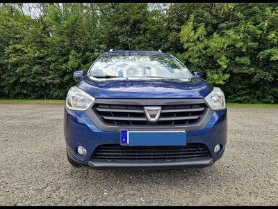 Blau Gebraucht 2017 Dacia Dokker Lauréate Van / Kleinbus | 7.900 € (Etwas zu teuer)