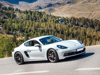 Porsche Cayman GTS