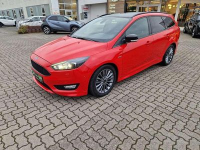 Racerot Gebraucht 2018 Ford Focus ST-Line Kombi | 14.340 € (Guter Preis)