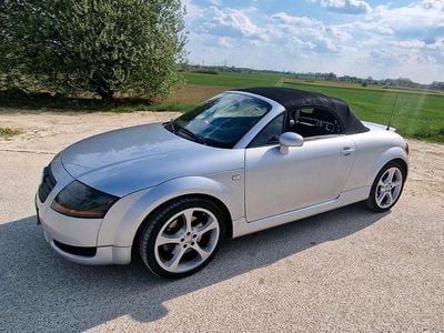 Usata Audi TT Roadster 150 CV (110 kW) 2001 Argento Cabrio
