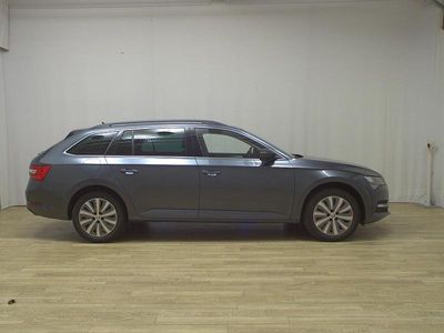 Gebraucht Skoda Superb Ambition 200 PS (147 kW) 2021 Grau Kombi