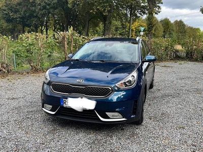 Blau Gebraucht 2018 Kia Niro Vision SUV | 14.650 € (Fairer Preis)