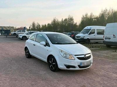 Usata Opel Corsa 90 CV (66 kW) 2009 Bianco Utilitaria