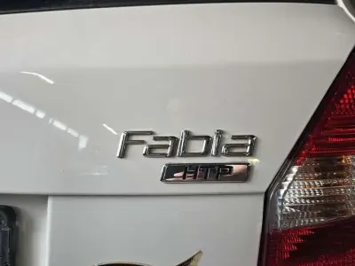 Gebraucht Skoda Fabia 60 PS (44 kW) 2009 Limousine