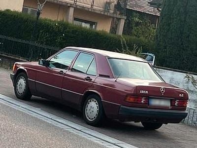 Gebraucht Mercedes 190 113 PS (83 kW) 1991 Rot Limousine