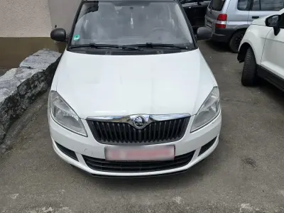 Gebraucht Skoda Roomster 75 PS (55 kW) 2014 Weiß Van / Kleinbus