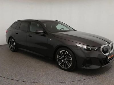 Gebraucht BMW 520 M Sport 145 PS (106 kW) 2025 Grau Kombi