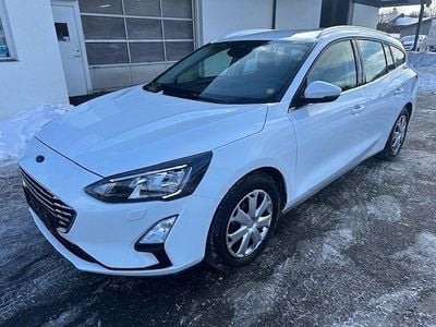 Gebraucht Ford Focus Titanium 120 PS (88 kW) 2020 Weiß Limousine