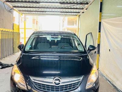 Usata Opel Zafira 162 CV (119 kW) 2013 Nero Monovolume