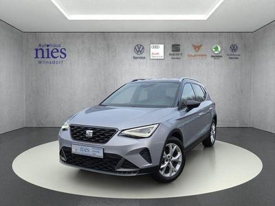 Gebraucht Seat Arona FR 116 PS (85 kW) 2024 Urban silber  dach mitternachtsschwarz (metallic) SUV