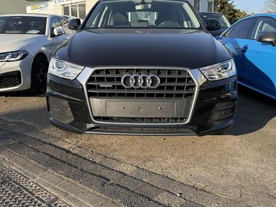 Gebraucht Audi Q3 Sport 184 PS (135 kW) 2015 Mythosschwarz SUV