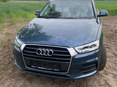 gebraucht Audi Q3 2,0TFSI Quattro Automatik EZ 10/16. 30tKM, 1.Hd. TÜV10/25