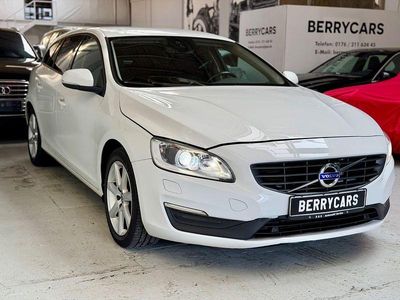 Usata Volvo V60 Business Edition 150 CV (110 kW) 2016 Bianco Station wagon
