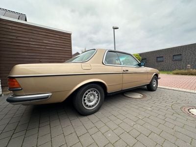 Gebraucht Mercedes 280 185 PS (136 kW) 1981 Gold Coupé