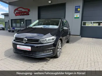 Gebraucht VW Touran Highline 150 PS (110 kW) 2019 Schwarz Van / Kleinbus