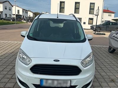 Usata Ford Tourneo 101 CV (74 kW) 2017 Bianco Berlina