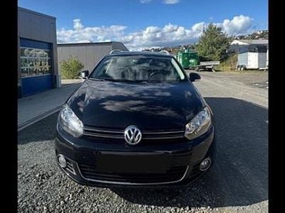 Gebraucht VW Golf VII 105 PS (77 kW) 2012 Schwarz Kombi