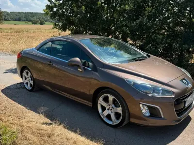 Gebraucht Peugeot 308 CC 156 PS (114 kW) 2013 Braun Cabrio