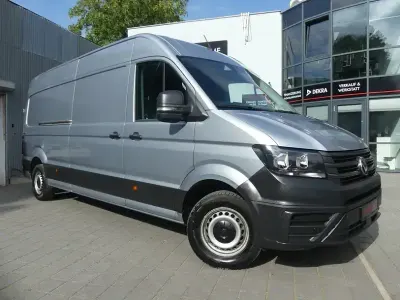 Gebraucht VW Crafter 177 PS (130 kW) 2025 Oyster silver metalli (metallic) Van