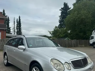 Gebraucht Mercedes E220 170 PS (125 kW) 2004 Silber Kombi