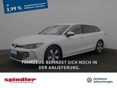 Oryxweiß perlmutteffekt Gebraucht 2025 VW Passat Elegance Kombi | 36.480 € (Fairer Preis)