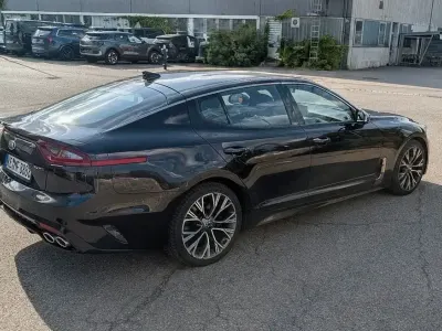 Gebraucht Kia Stinger 256 PS (188 kW) 2019 Schwarz Kleinwagen