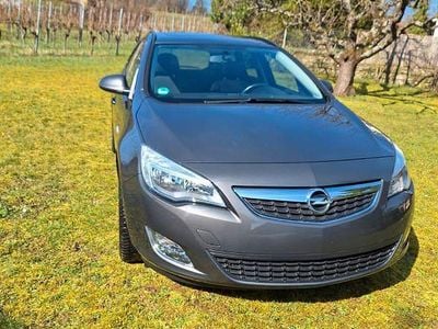 Gebraucht Opel Astra 179 PS (131 kW) 2012 Grau Kombi