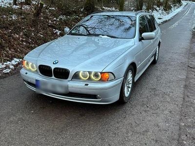 Gebraucht BMW 530 231 PS (169 kW) 2001 Silber Kombi