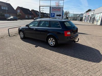 Gebraucht Audi A4 131 PS (96 kW) 2004 Blau Kombi