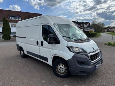 Gebraucht Peugeot Boxer 131 PS (96 kW) 2015 Weiß Van
