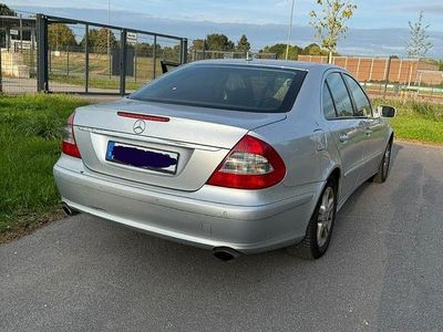 Mercedes E280