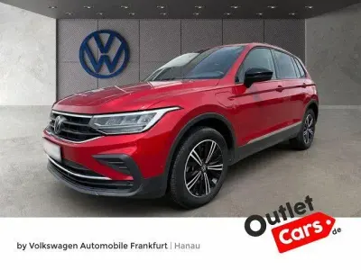 Gebraucht VW Tiguan Active 245 PS (180 kW) 2022 Kings red metallic/kings red m SUV