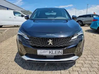 Gebraucht Peugeot 3008 Allure 131 PS (96 kW) 2023 Noir perla nera SUV