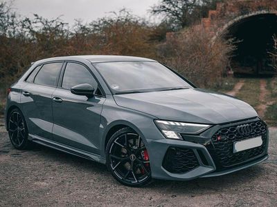 Grau Gebraucht 2023 Audi RS3 Sport Limousine | 56.200 € (Fairer Preis)