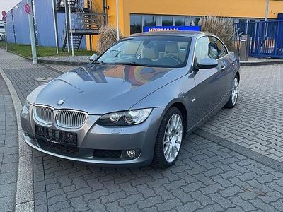 Begagnad BMW 330 Cabriolet Sport Line 272 HK (200 kW) 2008 Grå Cab