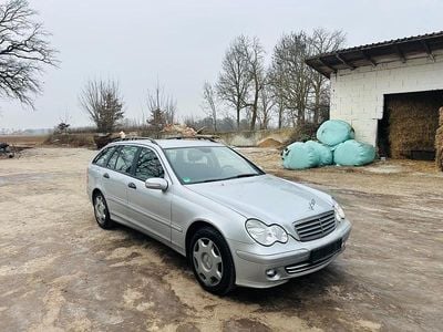 Usata Mercedes C180 143 CV (105 kW) 2006 Argento Station wagon