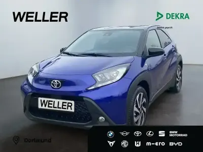 Gebraucht Toyota Aygo Team 72 PS (52 kW) 2024 Juniper blue / black mica (blau) Kleinwagen