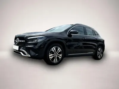 Gebraucht Mercedes GLA200 Progressive 163 PS (119 kW) 2025 Manufacturer SUV