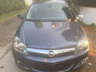 Gebraucht Opel Astra 103 PS (75 kW) 2008 Coupé