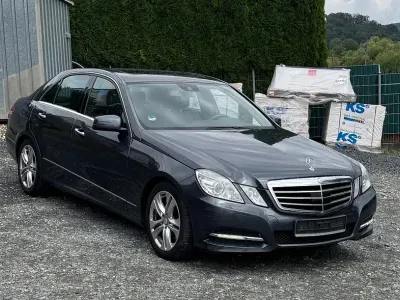 Gebraucht Mercedes E350 Avantgarde 231 PS (169 kW) 2010 Grau Limousine