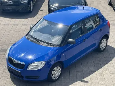 Gebraucht Skoda Fabia 60 PS (44 kW) 2009 Blau Limousine