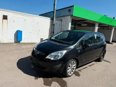 Używany Opel Meriva 120 KM (88 kW) 2013 Czarny Minivan