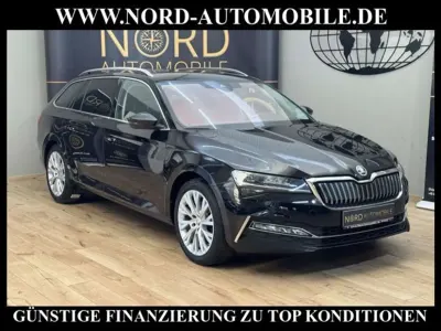 Gebraucht Skoda Superb Style 218 PS (160 kW) 2023 Schwarzmagic perlef (metallic) Kombi