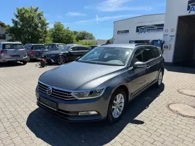 Gebraucht VW Passat Comfortline 180 PS (132 kW) 2015 Grau Kombi