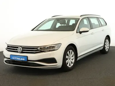 Gebraucht VW Passat 150 PS (110 kW) 2023 Gletscherweiß metallic Kombi
