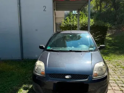 Gebraucht Ford Fiesta 70 PS (51 kW) 2006 Grau Kleinwagen