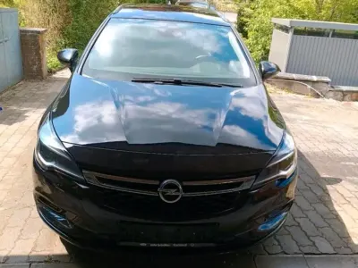 Gebraucht Opel Astra 136 PS (100 kW) 2019 Schwarz Kombi